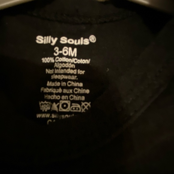 “Bottle of the house white Please” Onesie Size 3-6 Months - Picture 3 of 3